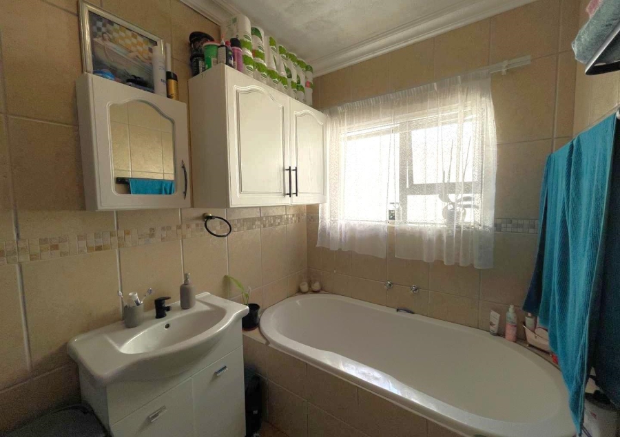 3 Bedroom Property for Sale in Seemeeu Park Western Cape